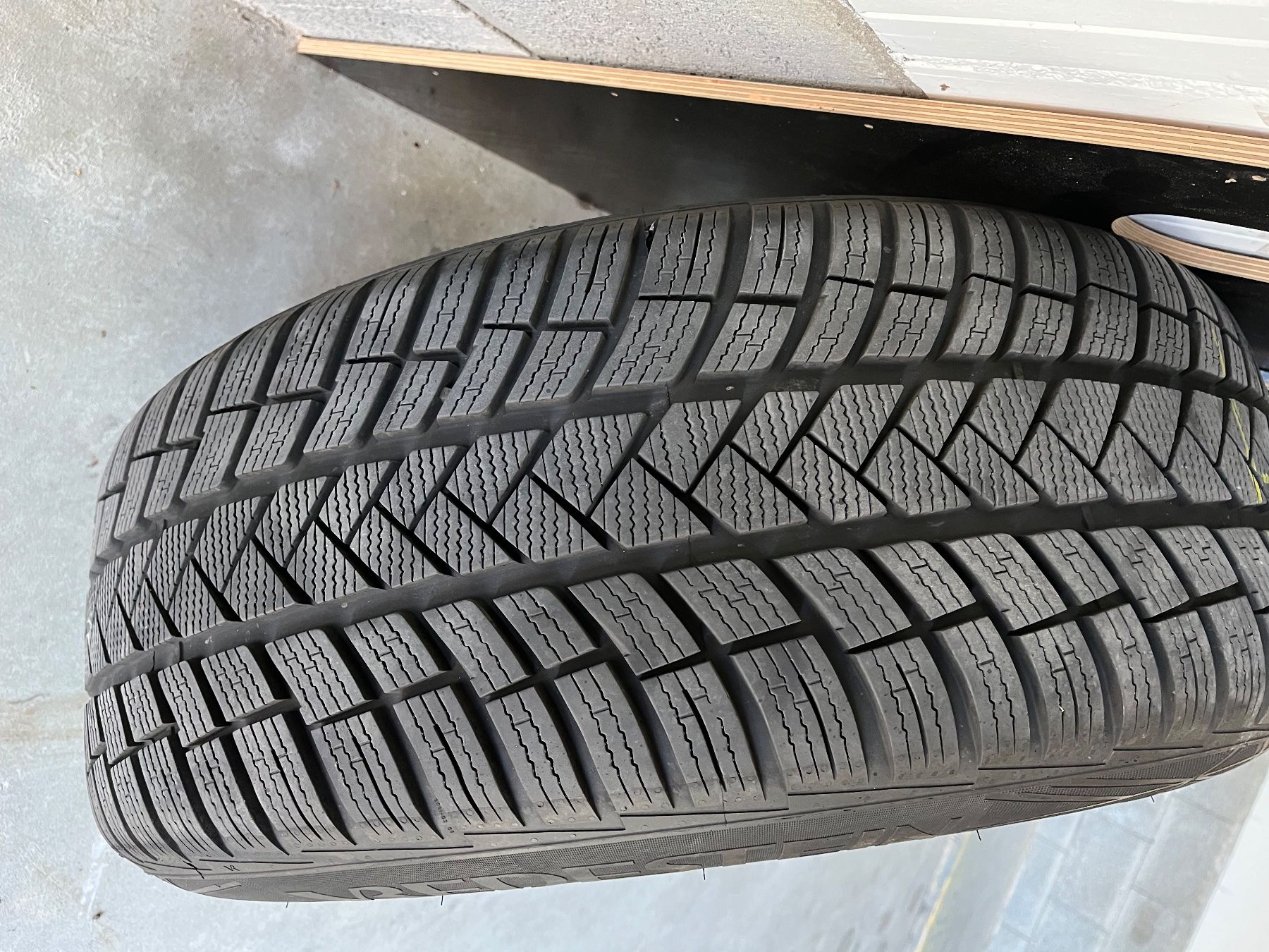 Jeep Pneumatici & Ruote complete: Winterräder zu Jeep SRT oder Trackhawk – Usato da Dänikon ZH venduto da hpv_w8qw 4
