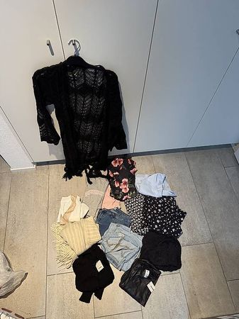 Vestiti da donna diversi - taglia M/L