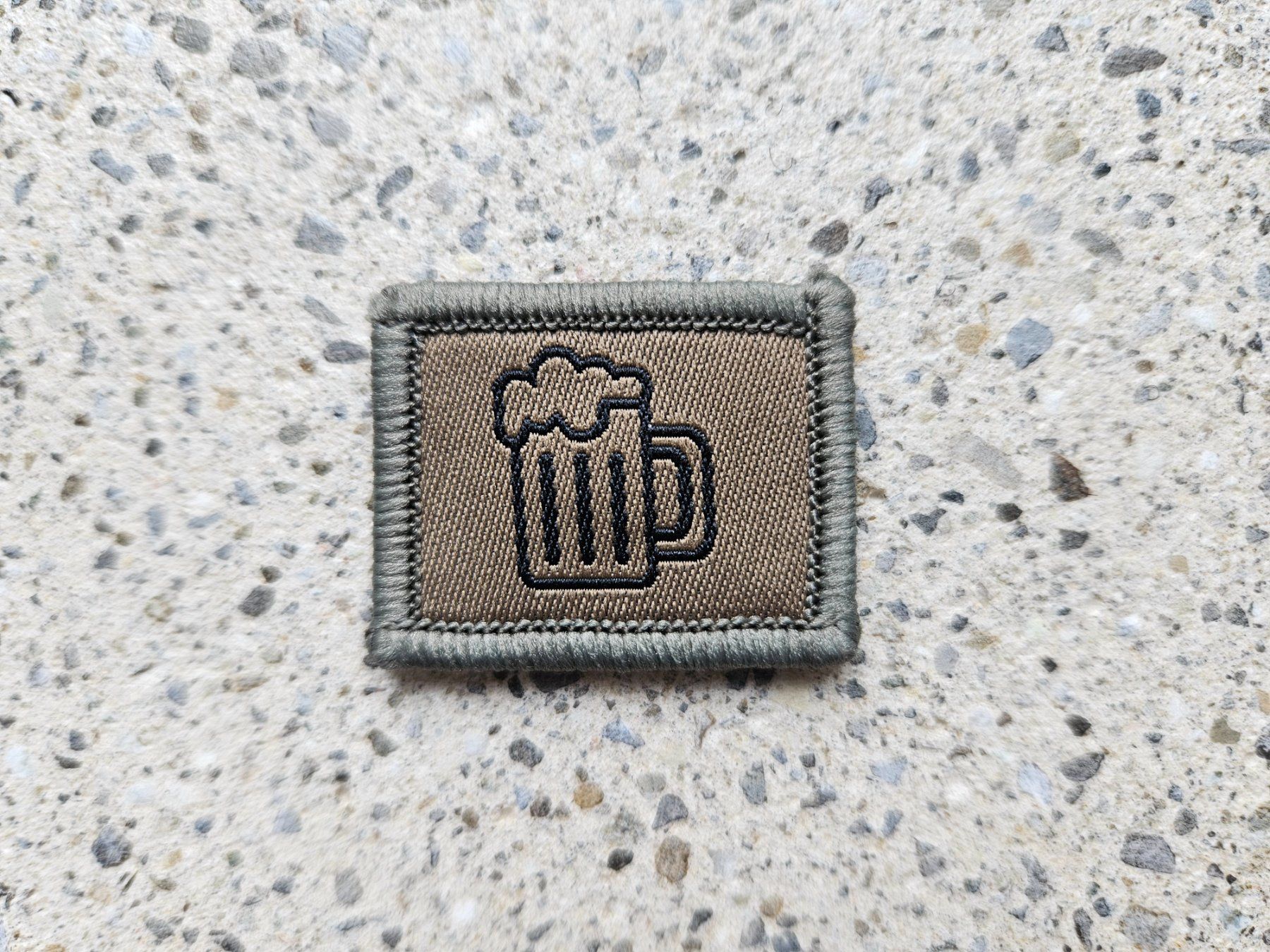 Placchette & Badge: Funktionsabzeichen Kampftrinker *** Mit klett *** – Nuovo e nell'imballaggio originale da Riedholz venduto da fr_sIruP