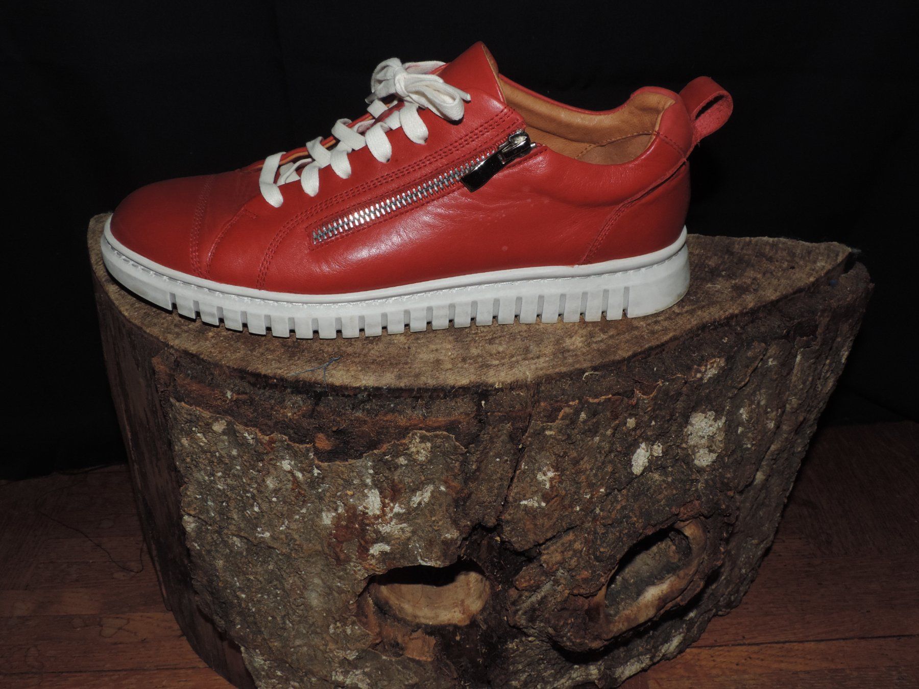 Scarpe da donna: baskets en cuir rouge EOS Melbourne – Usato da Genève venduto da Axelle333 3