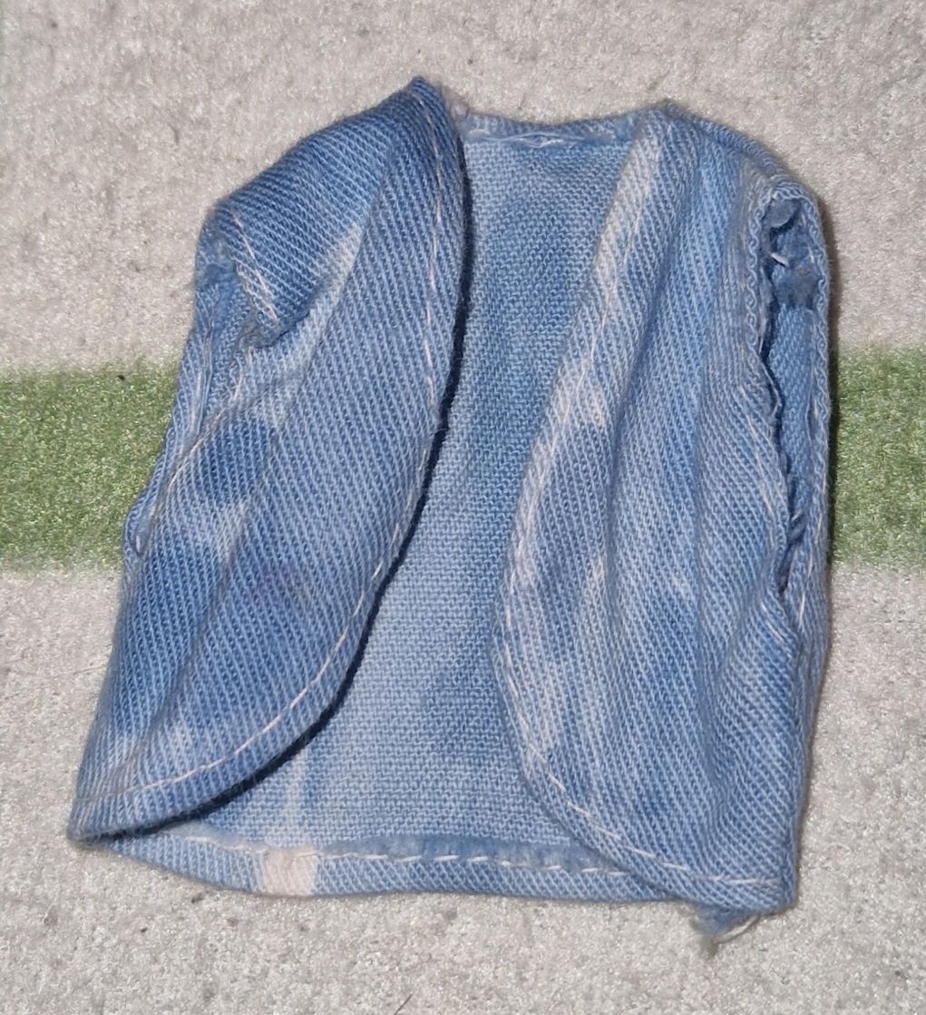 Puppen: gilet pour Barbie – Gebraucht aus Couvet von Pioune