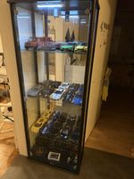 Vitrine schwarz mit Beleuchtung 