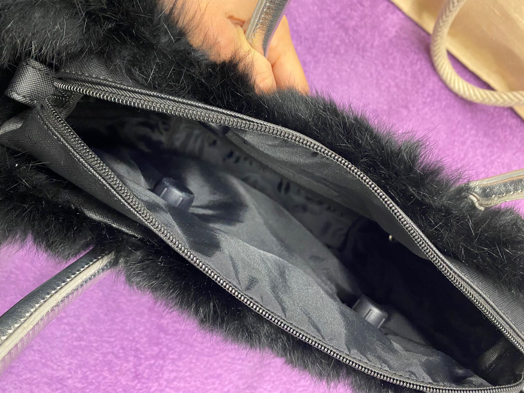 Taschen für Damen: Schöne Tasche – Gebraucht aus Schlieren von Shelly03 1