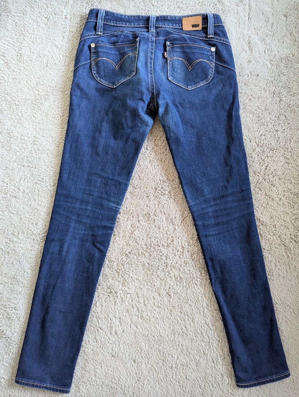 Levi's Jeans: jean Levi's 30 – Nuovo (secondo la descrizione) da Montreux venduto da dem_gyt9 3
