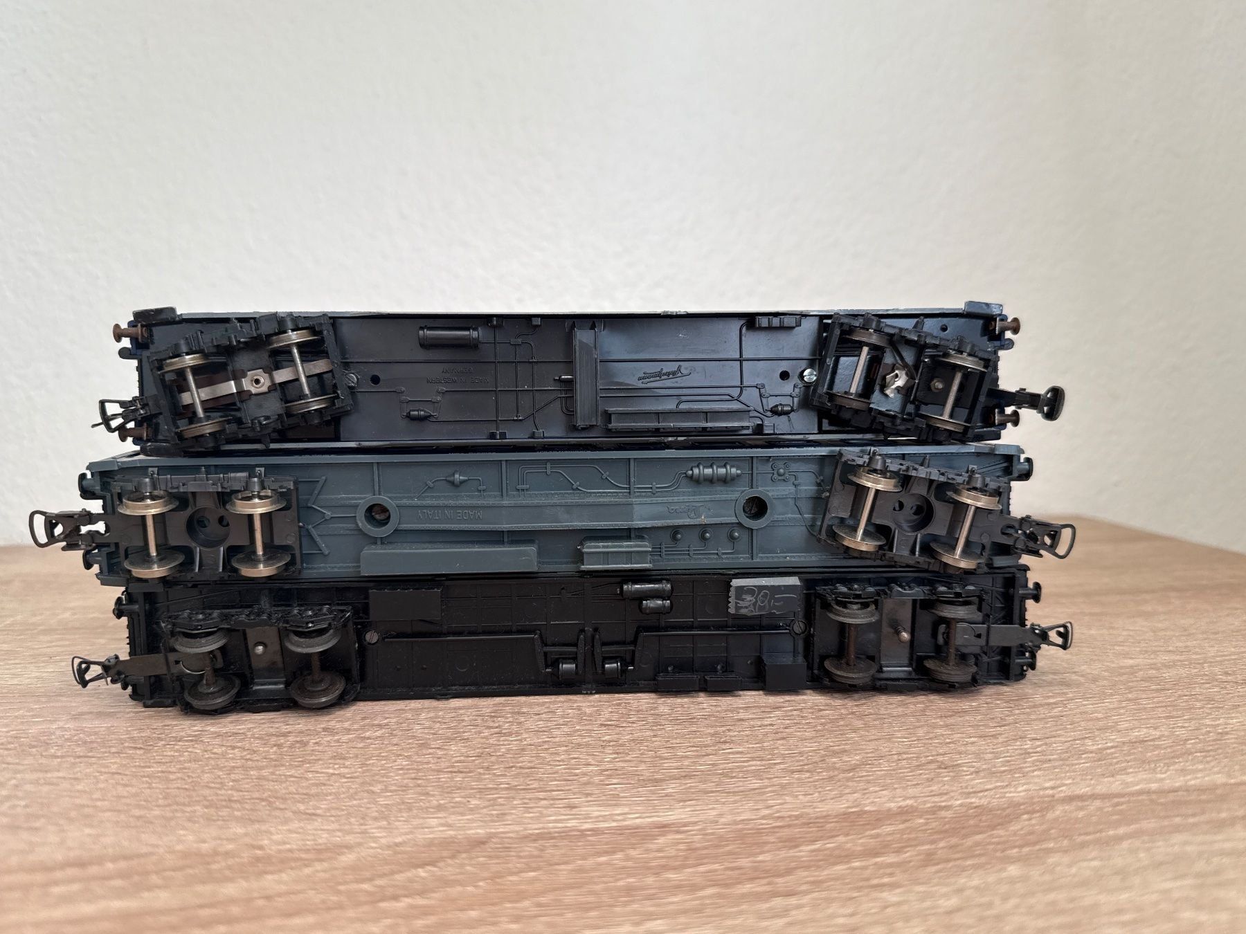 Lima Modellini di ferrovie: Lima / Fleischmann 3x Personenwagen (C) – Usato da St-Aubin-Sauges venduto da Lo_Go 4