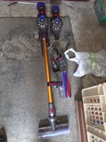 Dyson V8 Absolute Staubsauger mit Zubehör