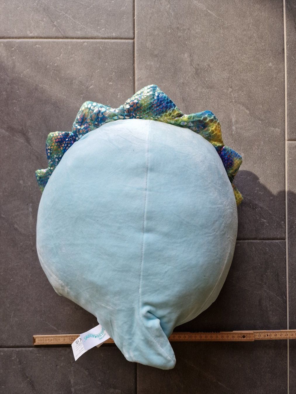 Squishmallows Giocattoli: Squishmallow Stofftier Dino Triceratops hellblau – Usato da Koppigen venduto da Kellerfundsachen 2