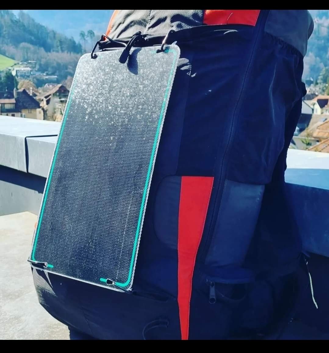 Dispositivi a energia solare: Portable Solar Panel Charger 10w, ultra light. – Nuovo e nell'imballaggio originale da Unterseen venduto da Iain_carey 1