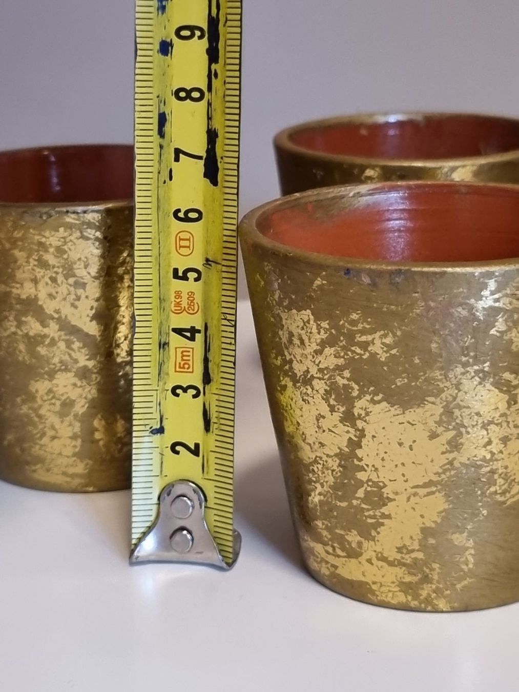 Vasi per fiori: 4 Mini-Übertöpfe in Antik-Gold / Altgold – Usato da Scharnachtal venduto da devin03 2