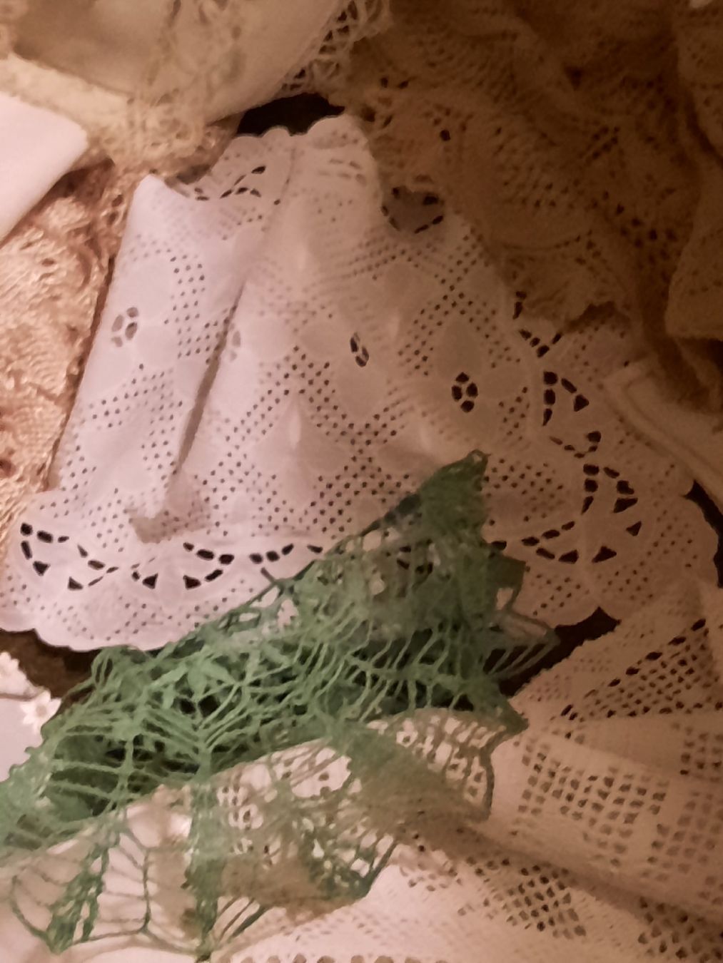 Altra biancheria da tavola: Alte Deckchen, Tischdecken, Läufer - Vintage Textilien! – Usato da Busswil BE venduto da balu37