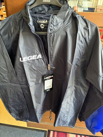 Legea Regenjacke Gr M Dunkelblau Ideal für den Herbst!