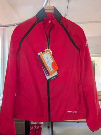Windjacke von Vaude, Gr 40, neu