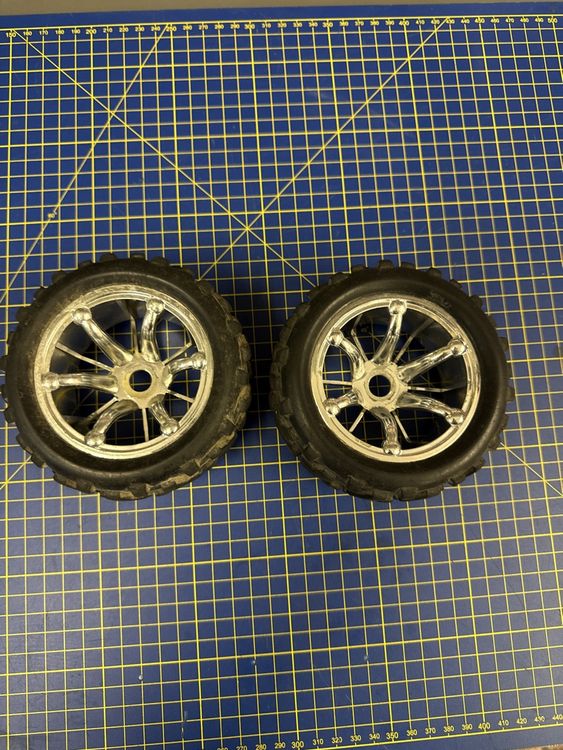 RC Kits de montage: Rc felgen mit 17mm mitnehmer – D'occasion à Winterthur par Ocasiones.ch