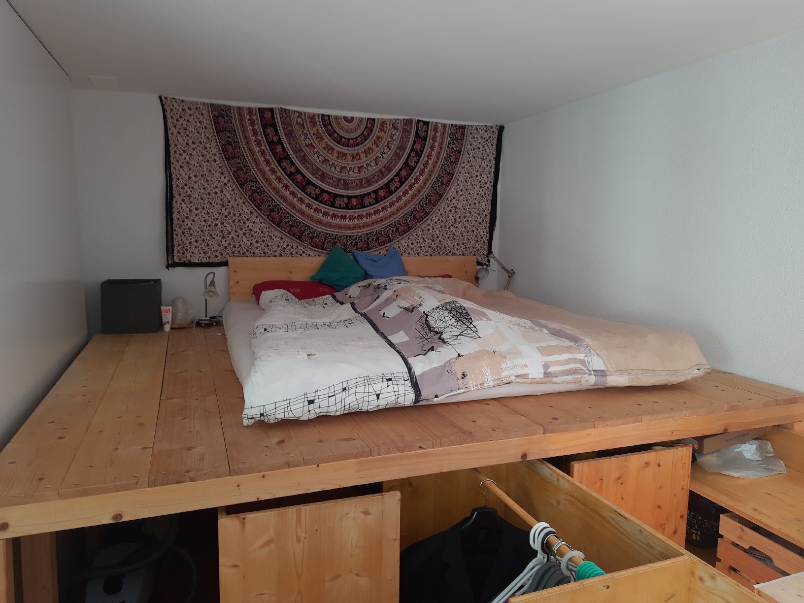 Lits: Hochbett mit Schubkasten – D'occasion à luzern par mor_8vcm