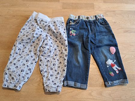 2 Hosen Gr. 86 Jeans mit Stickereien und Cordhose