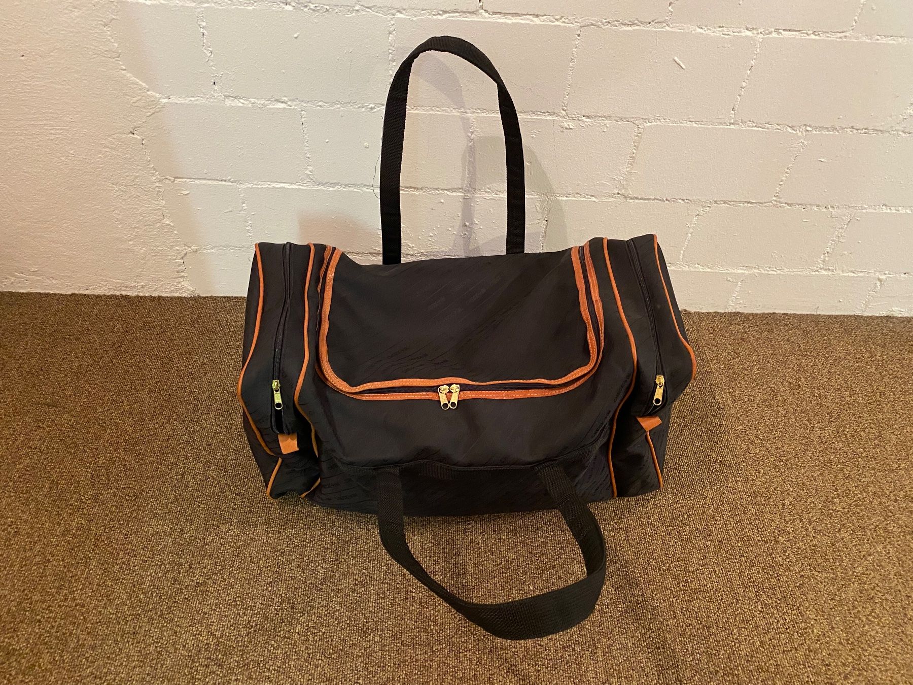Borse: Grosse Reisetasche schwarz, L 60 cm, neu – Nuovo (secondo la descrizione) da Dietlikon venduto da sepiwaku