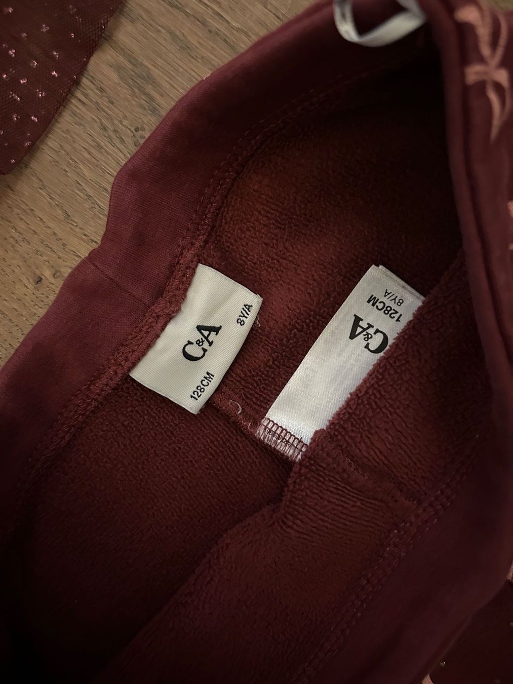 C&A Lotti & Set di vestiti: C&A Set - Hose Gr. 128 - Pullover Gr. 134 – Usato da Heiligkreuz (Mels) venduto da Ellengiordano 2