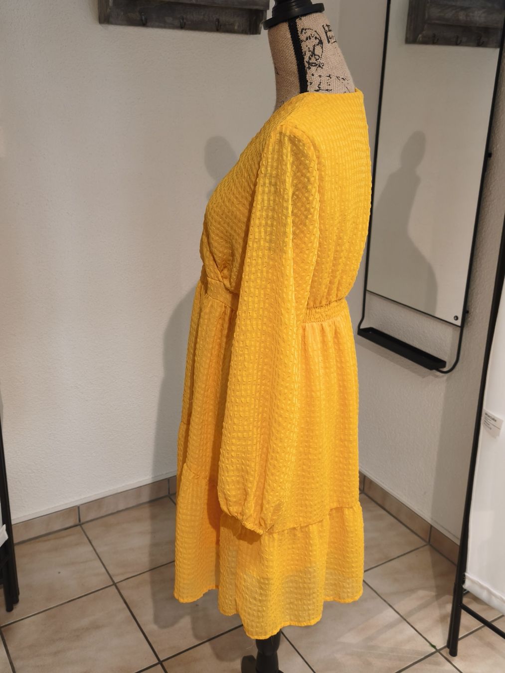 Vero Moda Vestiti: Sommerliches Kleid Gr.M von Vero Moda – Nuovo (secondo la descrizione) da Emmetten venduto da SecondhandSiska 1