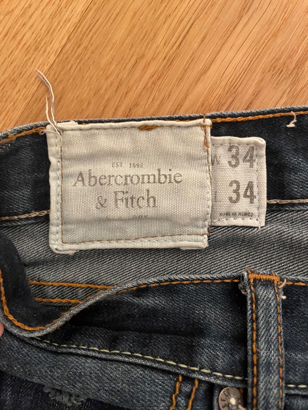 Abercrombie Jeans: Jeanshose Abercrombie&Fitch – Usato da Vaduz venduto da sbe_r8th 5