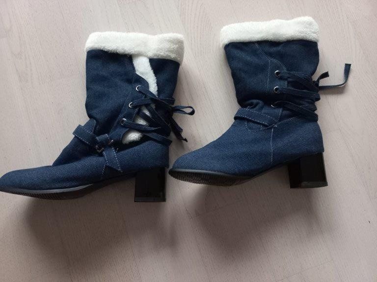 Scarpe da donna: Winterstiefel mit Blockabsatz Jeanslook Grösse 45 – Nuovo (secondo la descrizione) da Pfäffikon / ZH venduto da Pefkadett 4