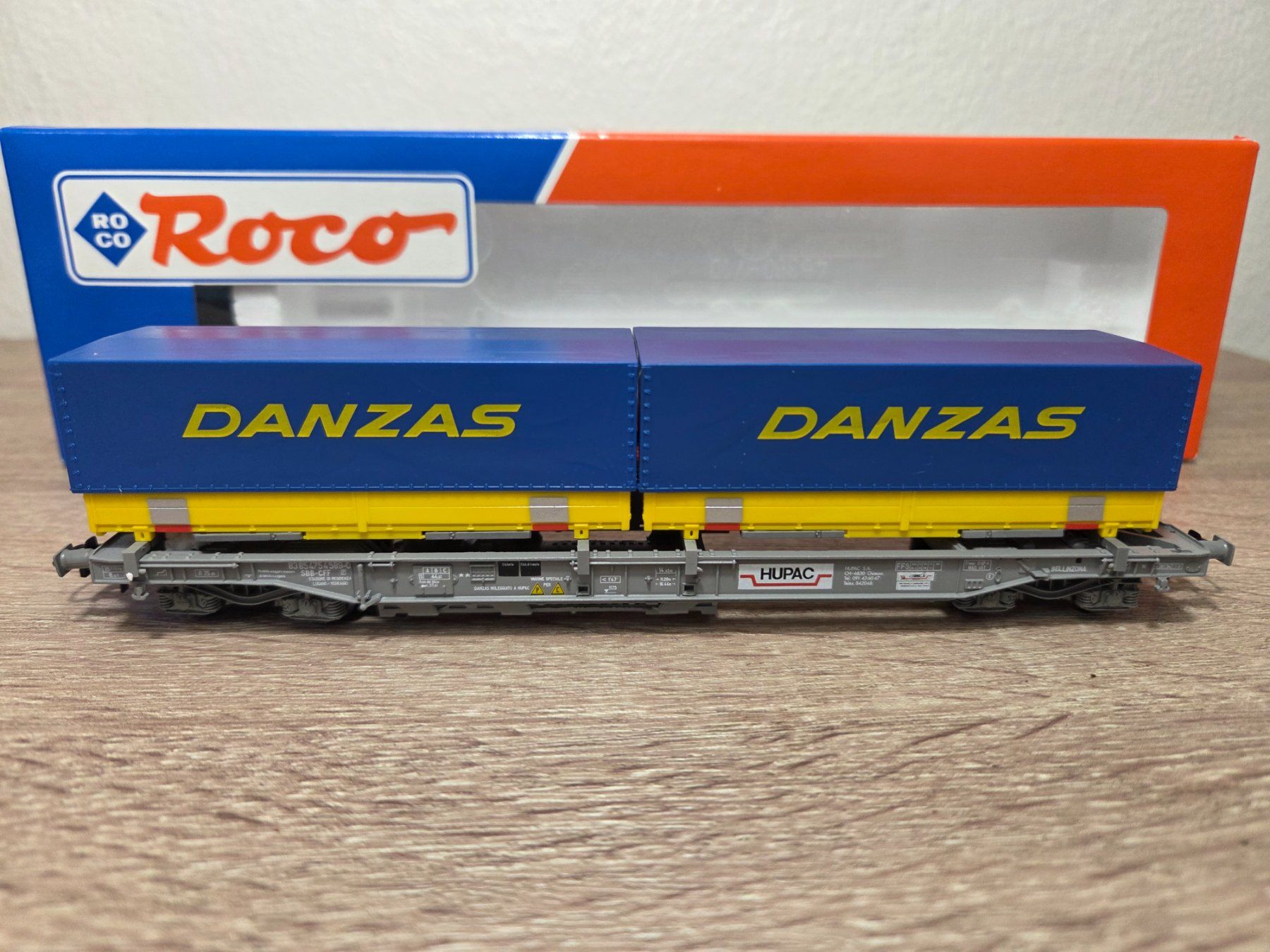 Roco Modelleisenbahnen: Roco 46347 Containerwagen Danzas SBB H0 – Neu und originalverpackt aus St-Aubin-Sauges von Lo_Go 1