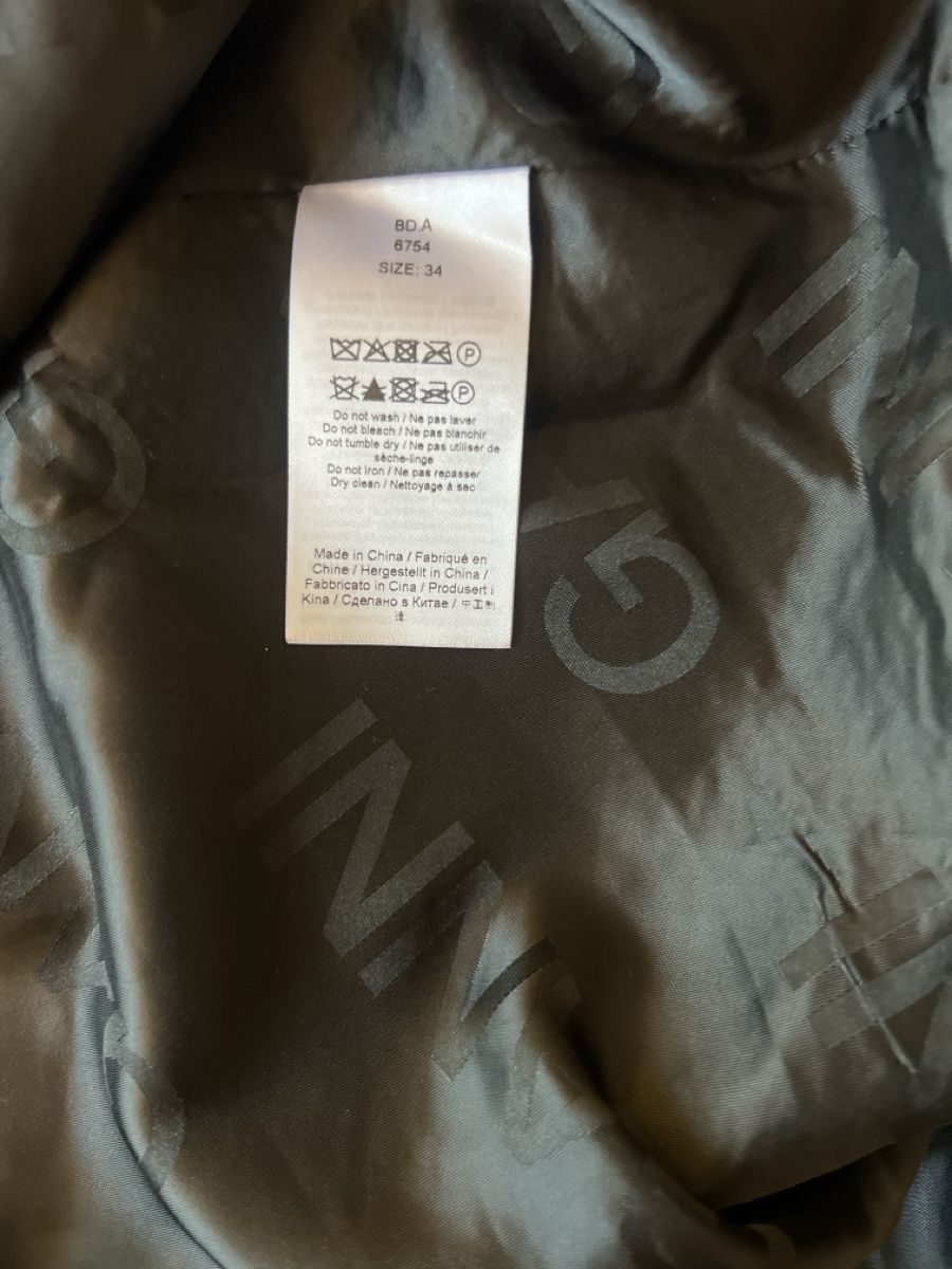 Ganni Completi & Tailleur: Anzug von GANNI / 34 / 36 – Nuovo (secondo la descrizione) da Basel venduto da fra_np7m 1