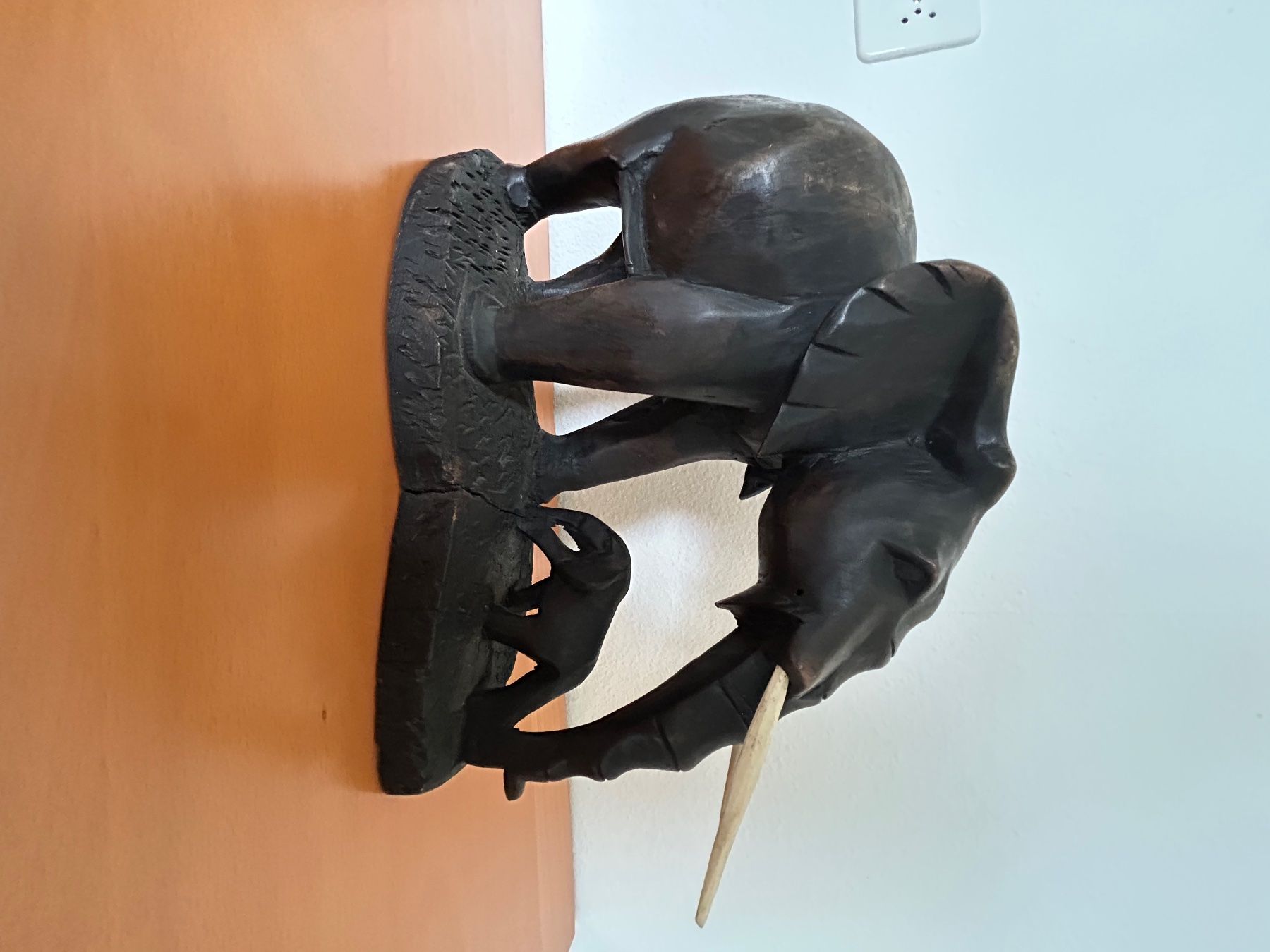 Figurines: ELEFANT mit  JUNGEM gross – D'occasion à Olten par Pablo7