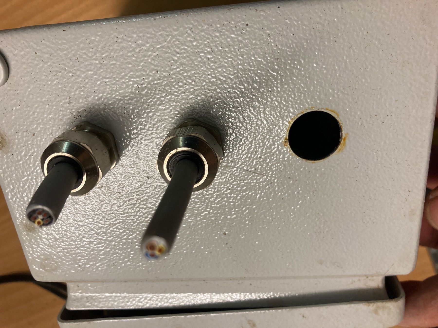 Componenti elettronici: Elektro Box – Usato da Rüti ZH venduto da Walti0 4