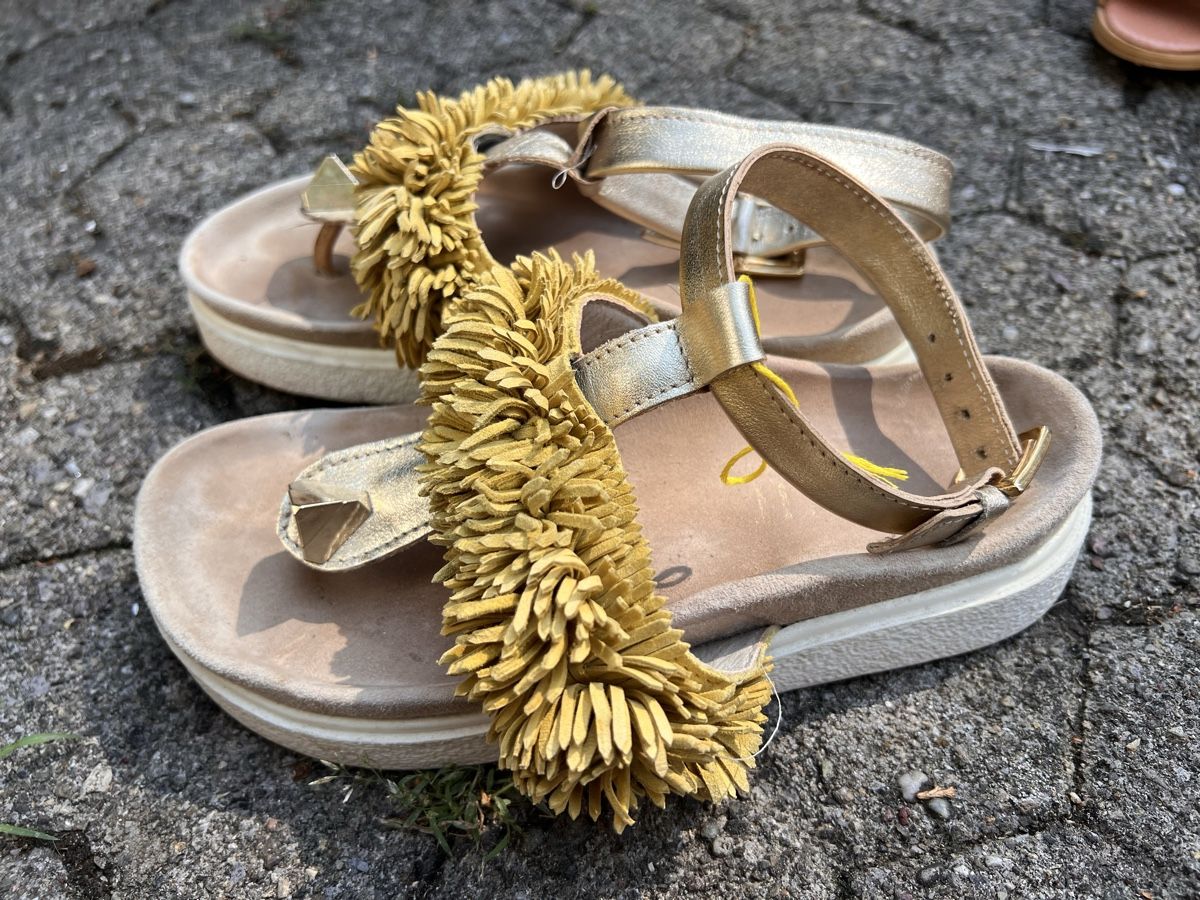 Inuikii Scarpe da donna: Sandalen Inuikii, Gr. 36, Fransen  – Usato da Solothurn venduto da Brini06 1