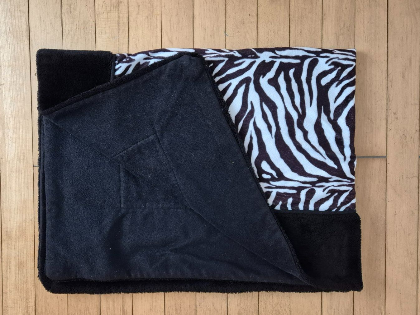Coperte: Kuschelige Zebra Kuscheldecke Fleecedecke Wohndecke – Usato da Aadorf venduto da Merlin111 2
