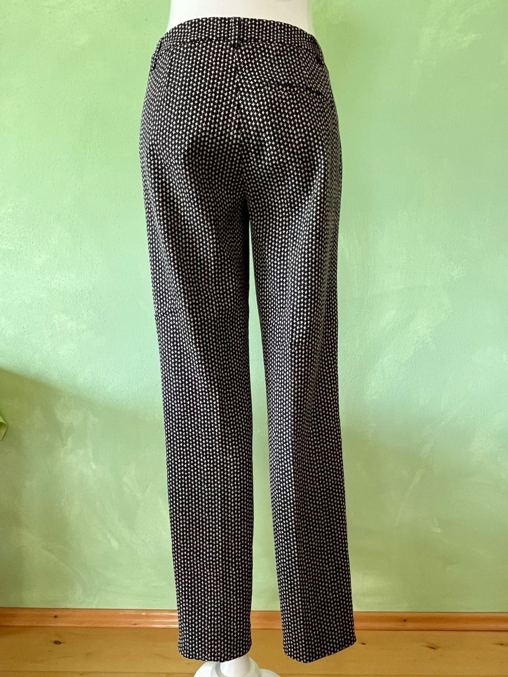 Pantaloni: Marella:  Hose schwarz, weiß,  Gr. 34 – Usato da Basel venduto da Baseline28 2