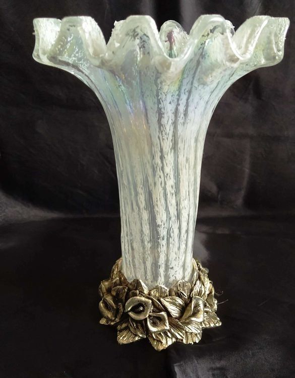 Vasi & Recipienti: Vase mit Bronzefuss - Grösse 21 cm - – Nuovo (secondo la descrizione) da Zürich venduto da 1-2-3-Verkauft 2