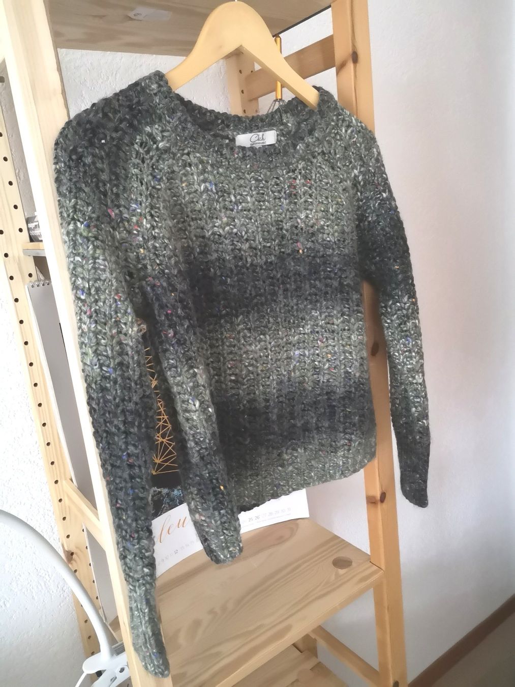 Maglioni & Felpe: CLOCKHOUSE schöner Kurz-Strickpulli Gr. S grünlich-bunt – Nuovo (secondo la descrizione) da Münsingen venduto da Nik_und_Kat 1