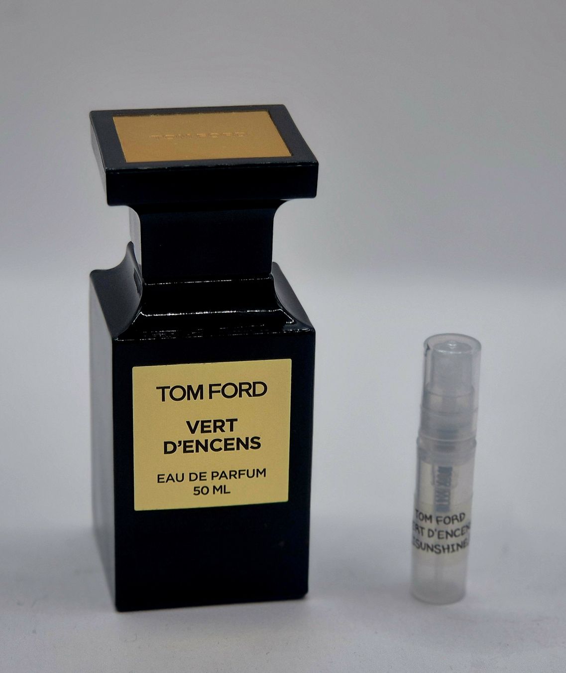Tom Ford Profumi & Eau de Toilette: 2 ml VERT D'ENCENS TOM FORD ABFÜLLUNG – Nuovo (secondo la descrizione) da St. Gallen venduto da CaliSunshine