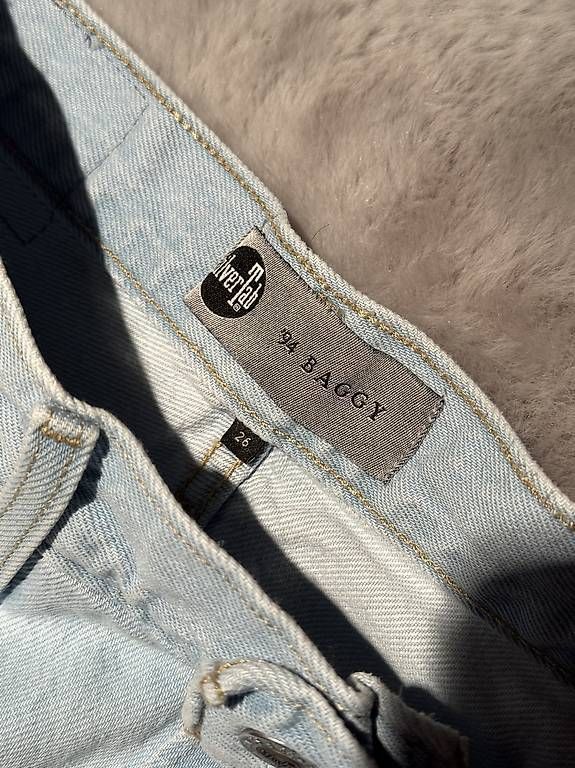 Levi's Jeans: Levis 94 Baggy Jeans Ripped – Usato da Solothurn venduto da Therock7 4