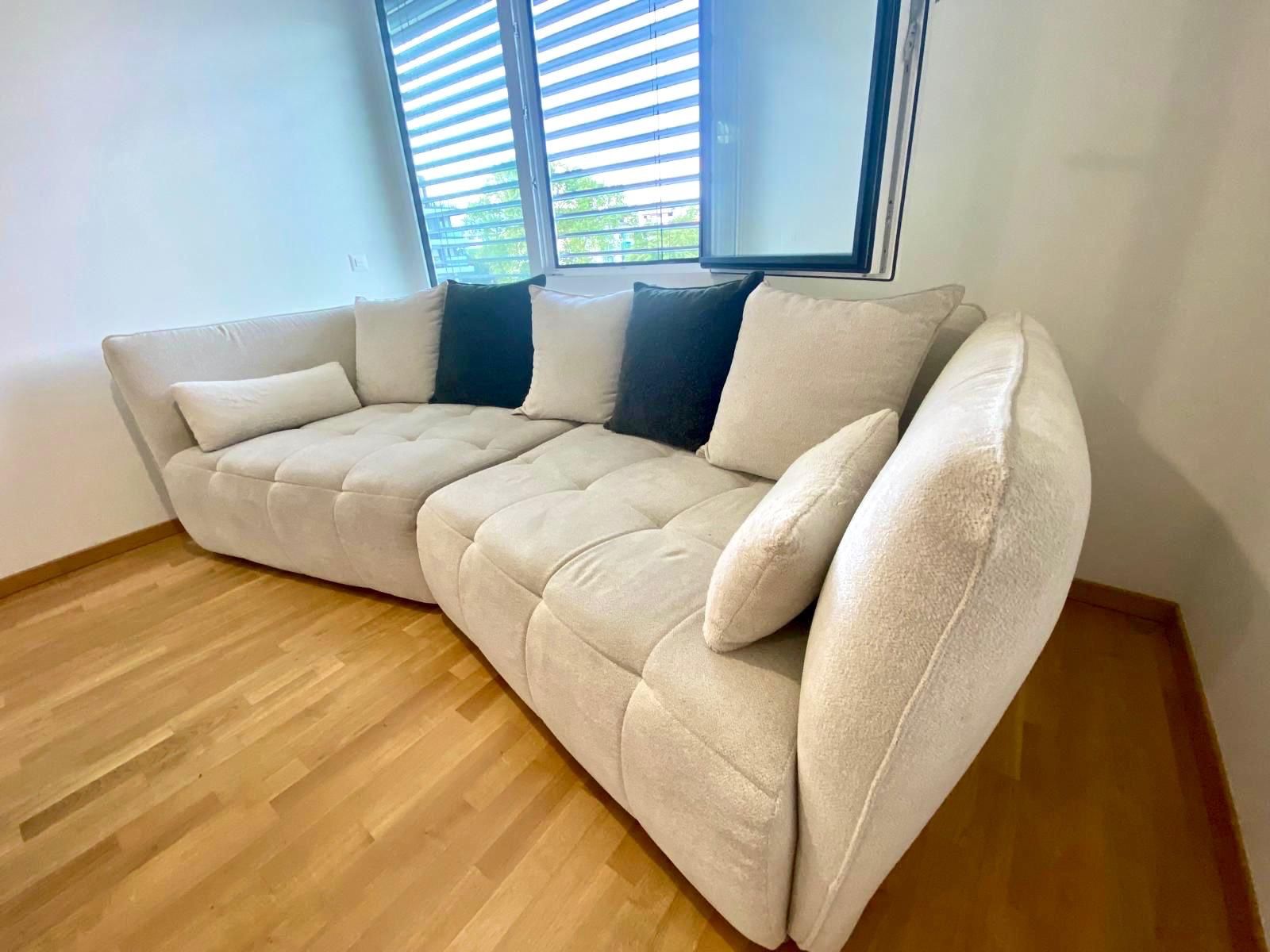 Sofas: Vente : Canapé Boxspring Sofi – Gebraucht aus Genève von lud_zg7g 1