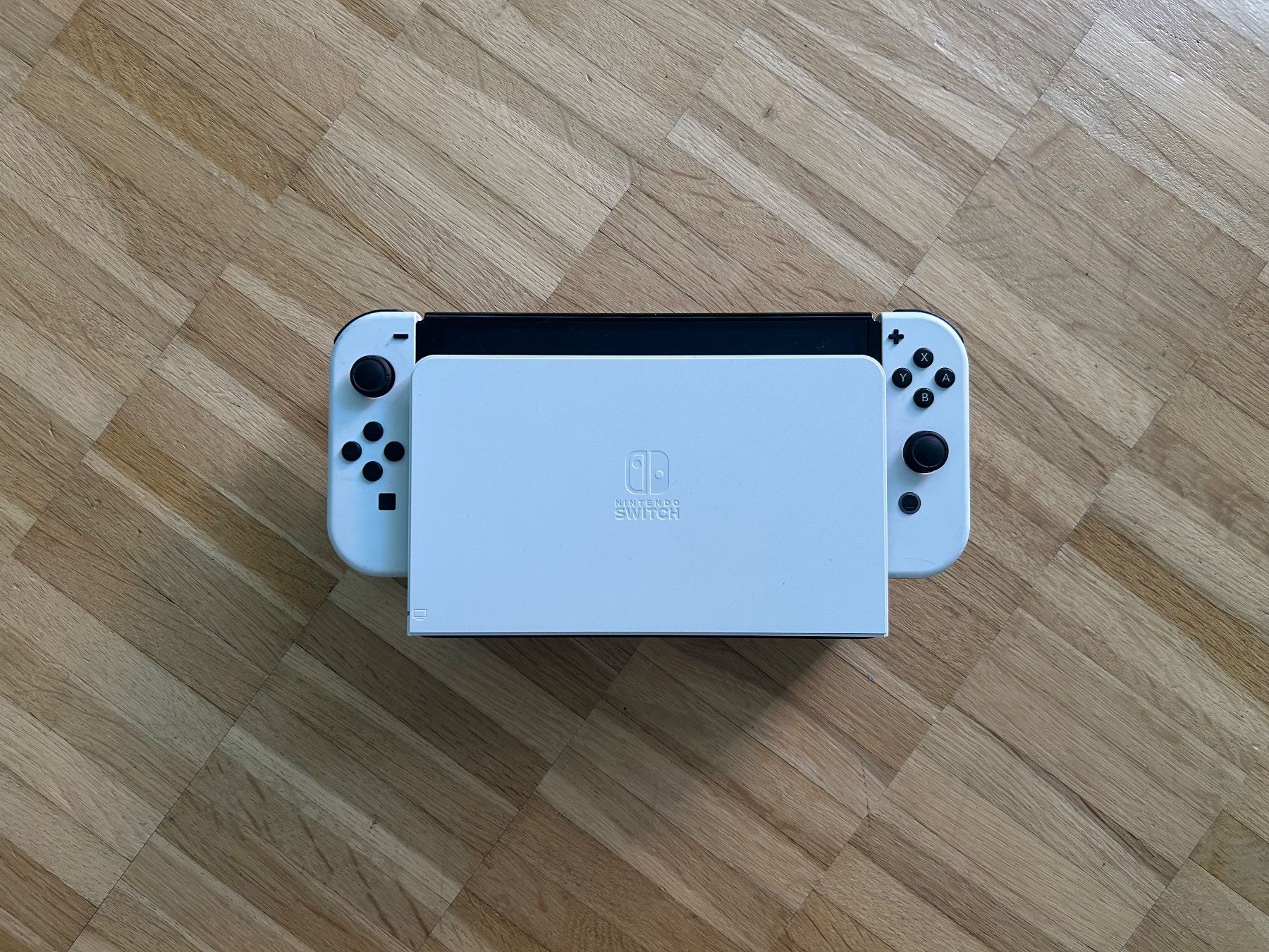 Nintendo Konsolen: Nintendo Switch Oled in weiss – Gebraucht aus Wabern von Anamae