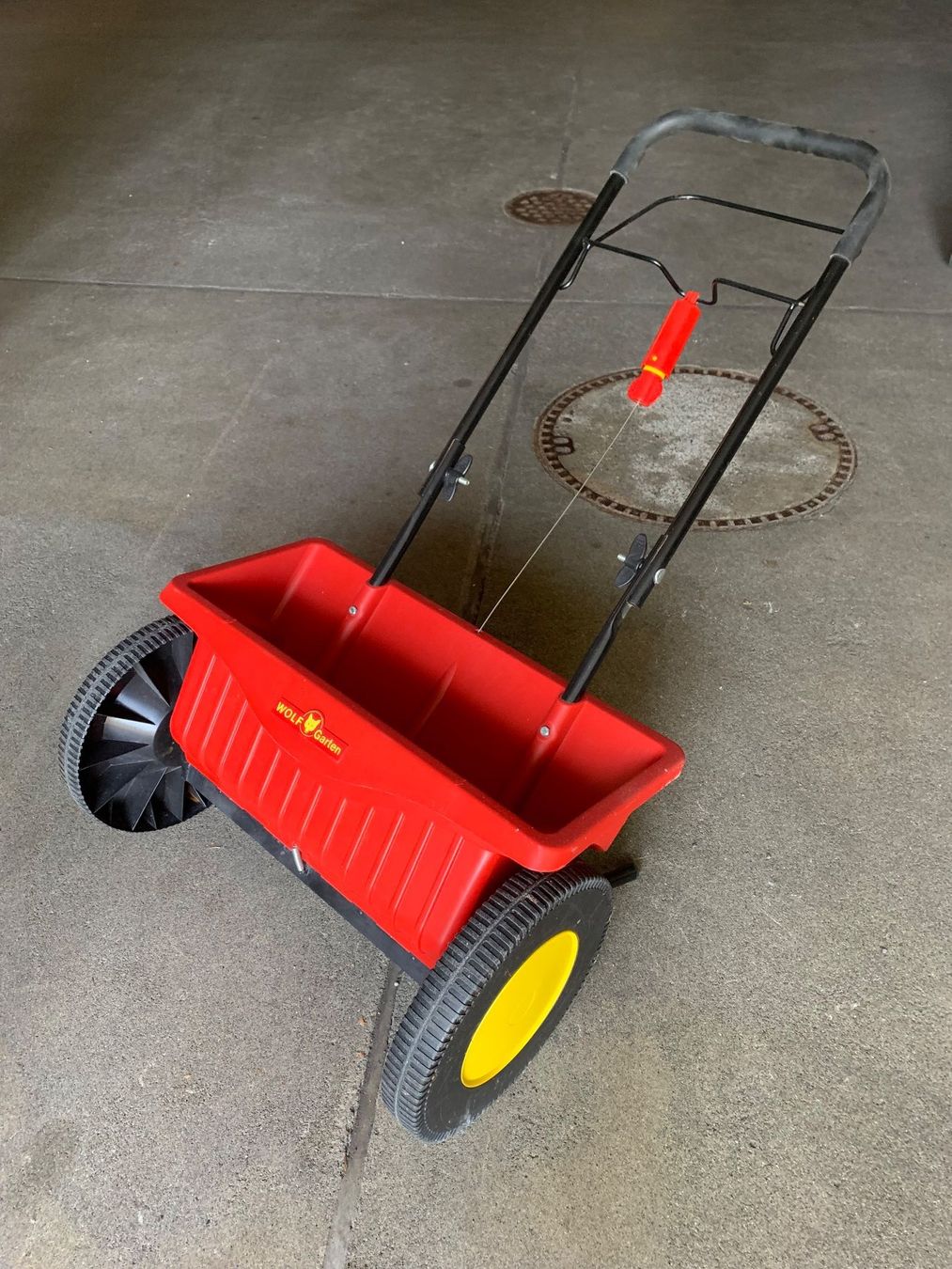 Altro in Utensili da giardino: Wolf Garten Streuwagen – Usato da Birr venduto da Lotus23
