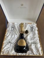 Champagne de Venoge des Princes 1989, mit Kristallgläsern
