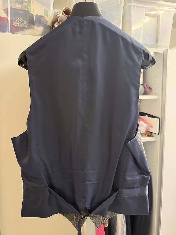 Completi: Suit Supply Anzug (Grau, kariert) – Usato da Zürich venduto da Marc.Peter 2