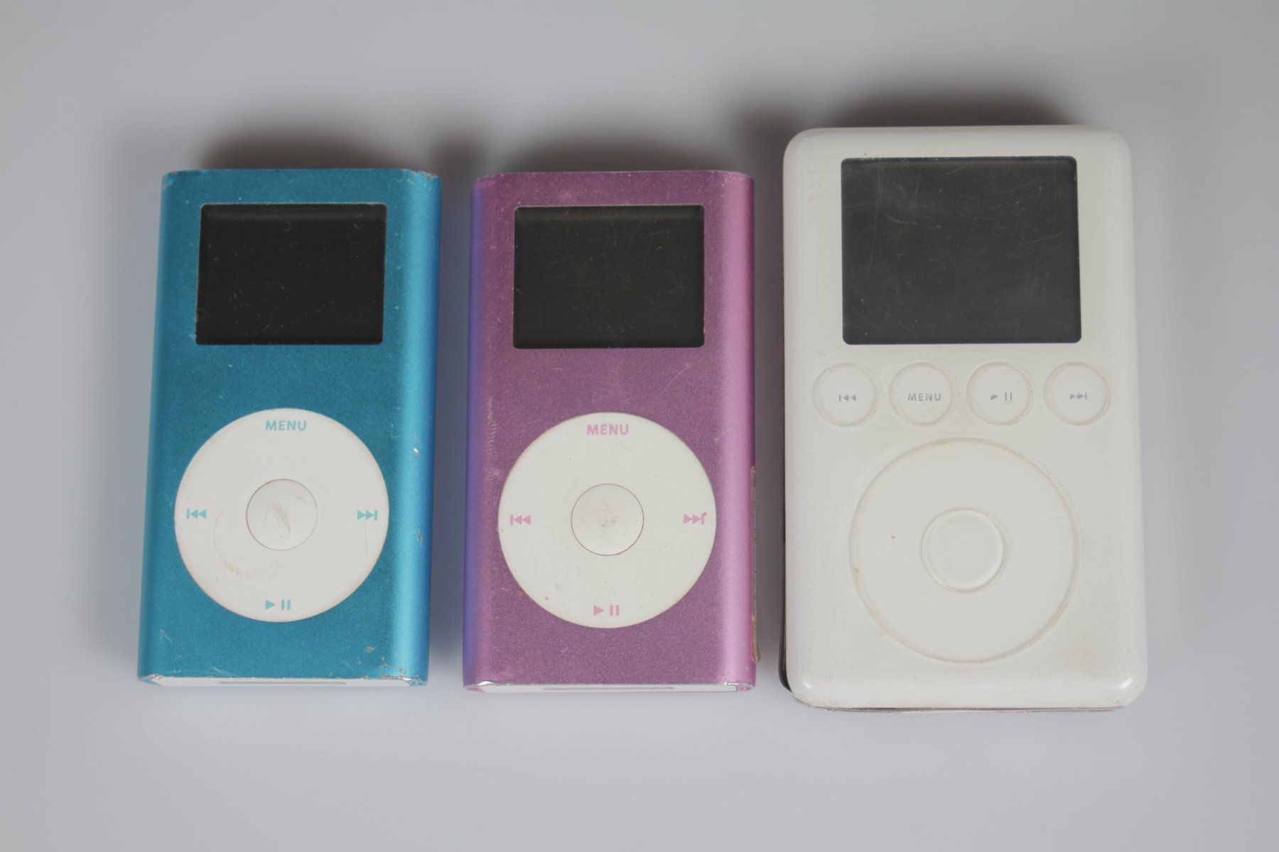 Apple Lettore multimediale portatile: 3 Apple iPod - Nano 4GB + iPod Classic – Difettoso da Basel venduto da IRMAundFRED