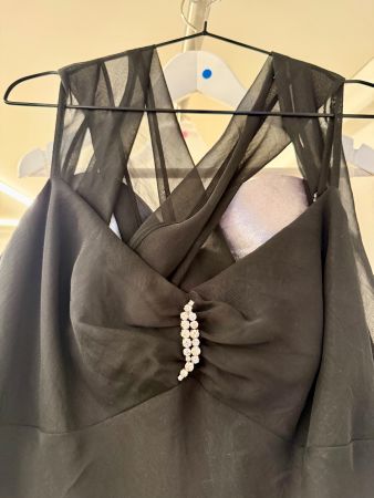 Apart Abendkleid Gr. 40 Volants, Strassbrosche, Party Feier