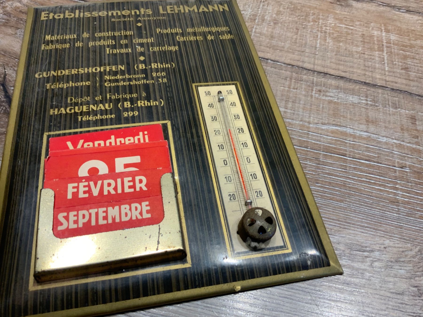 Calendari: Alter Kalender mit Thermometer Etablissements Lehmann – Usato da Willisau venduto da Minali 1