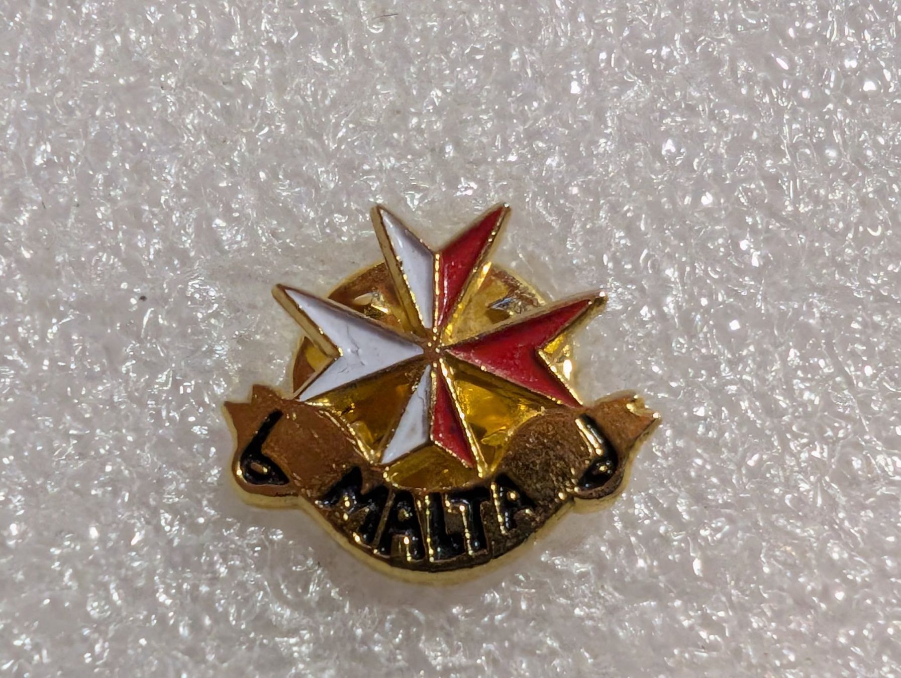 Plaquettes & Badges: Ansteckpin 296: Malta – D'occasion à Oppligen par Pin-Fall-Shop