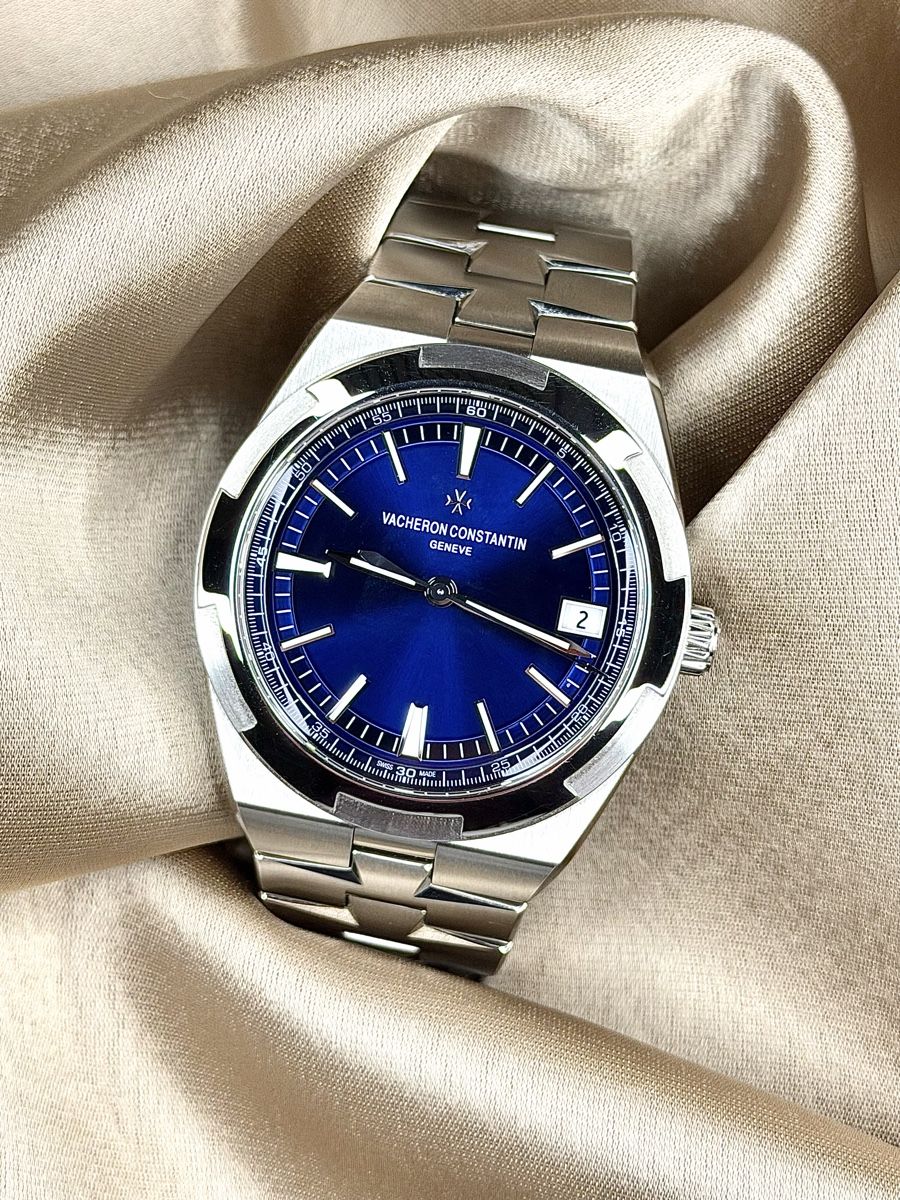 Vacheron Montres: Vacheron Constantin Overseas – Neuf (Voir description) à Nyon par Lunas_Watches 1