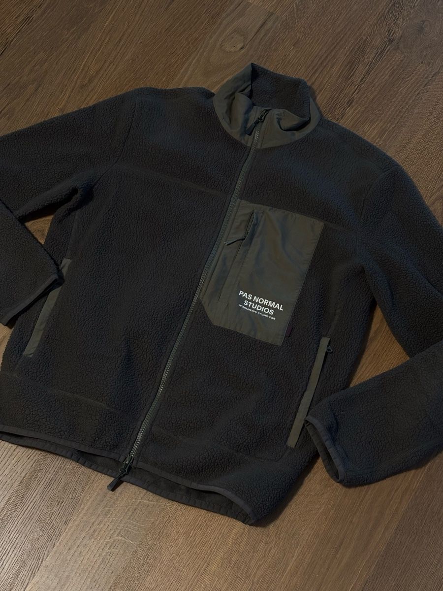 Pas Normal Studios Vestes: PNS Khaki Fleece Jacket – D'occasion à Mels par exploremore