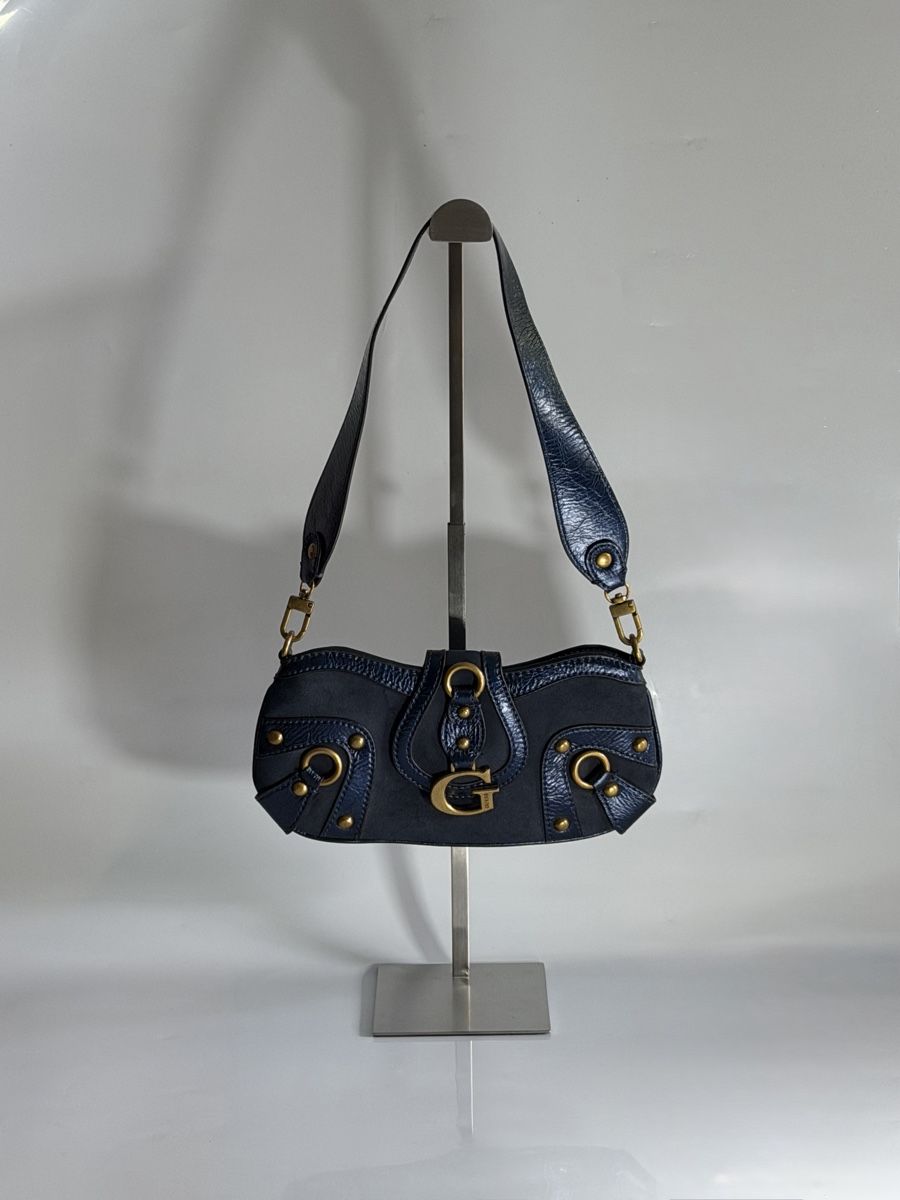 Guess Borse da donna: Guess Baguette Handtasche  – Nuovo (secondo la descrizione) da Vionnaz venduto da b_f_d_r_g