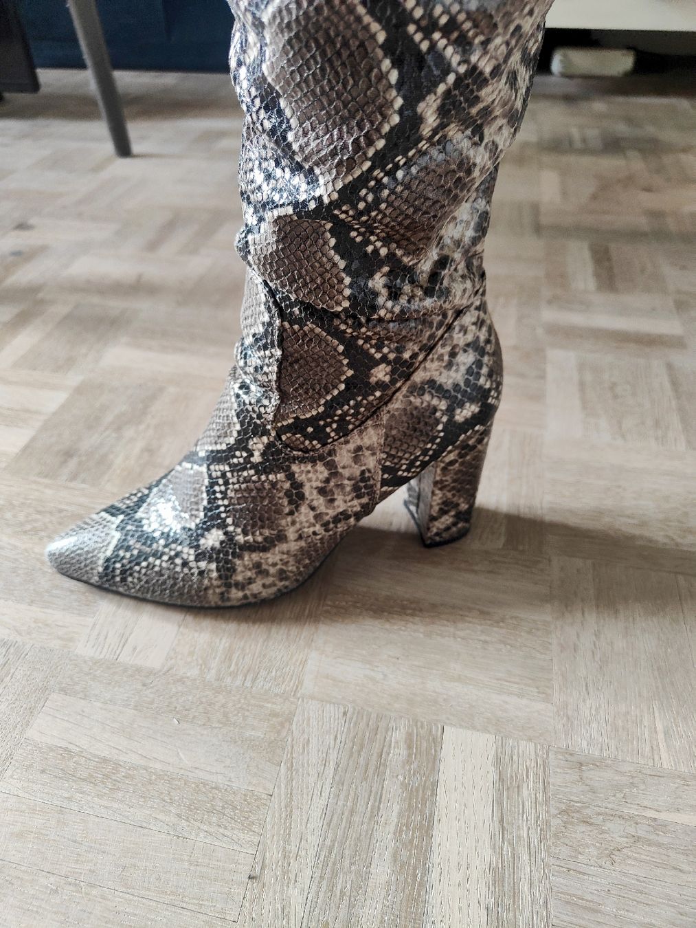 Damenschuhe: Stivali sopra il ginocchio con stampa pitone – Gebraucht aus Morbio Inferiore von isa_nl66 3