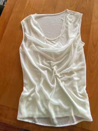 Damen Top Ecru mit Wasserfall Ausschnitt 36/38