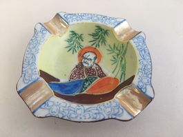 Aschenbecher Porzellan ! Japan ?